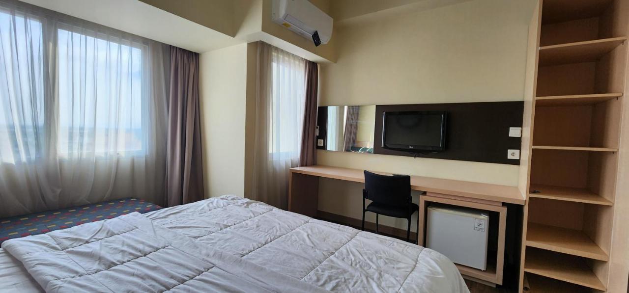 Apartemen Solo Paragon By Cariapartemen-Id Bonorejo Kültér fotó